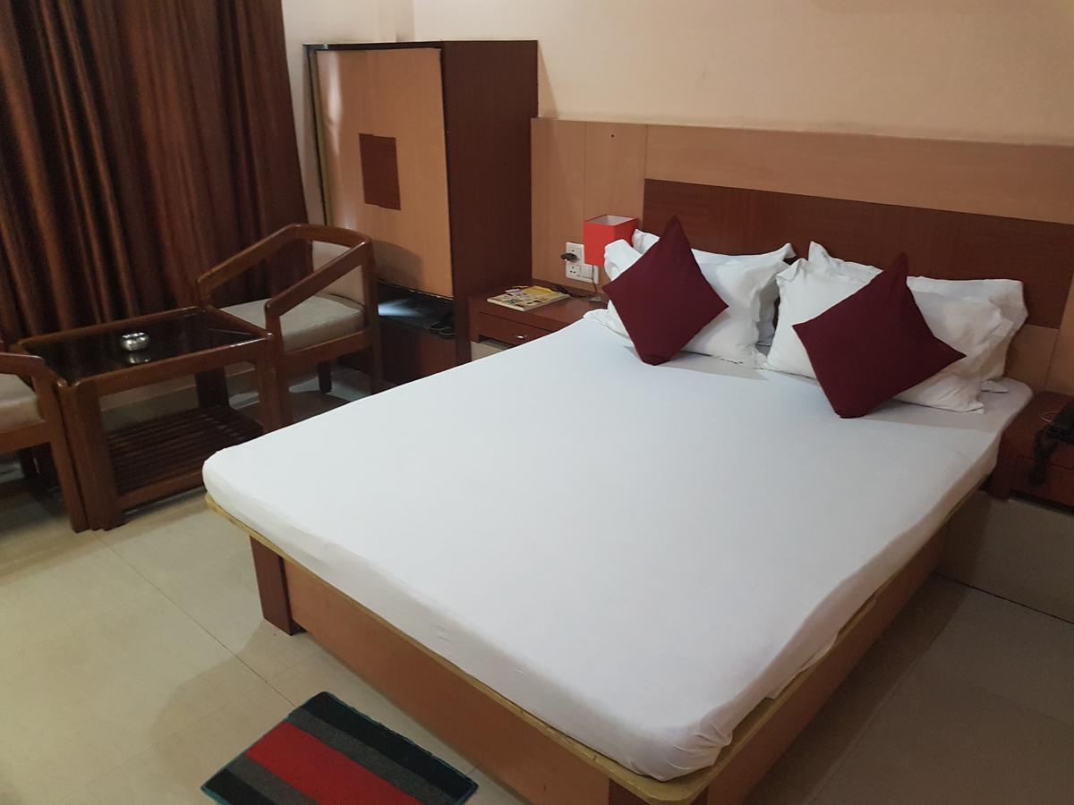 סיליגורי Hotel Simla מראה חיצוני תמונה
