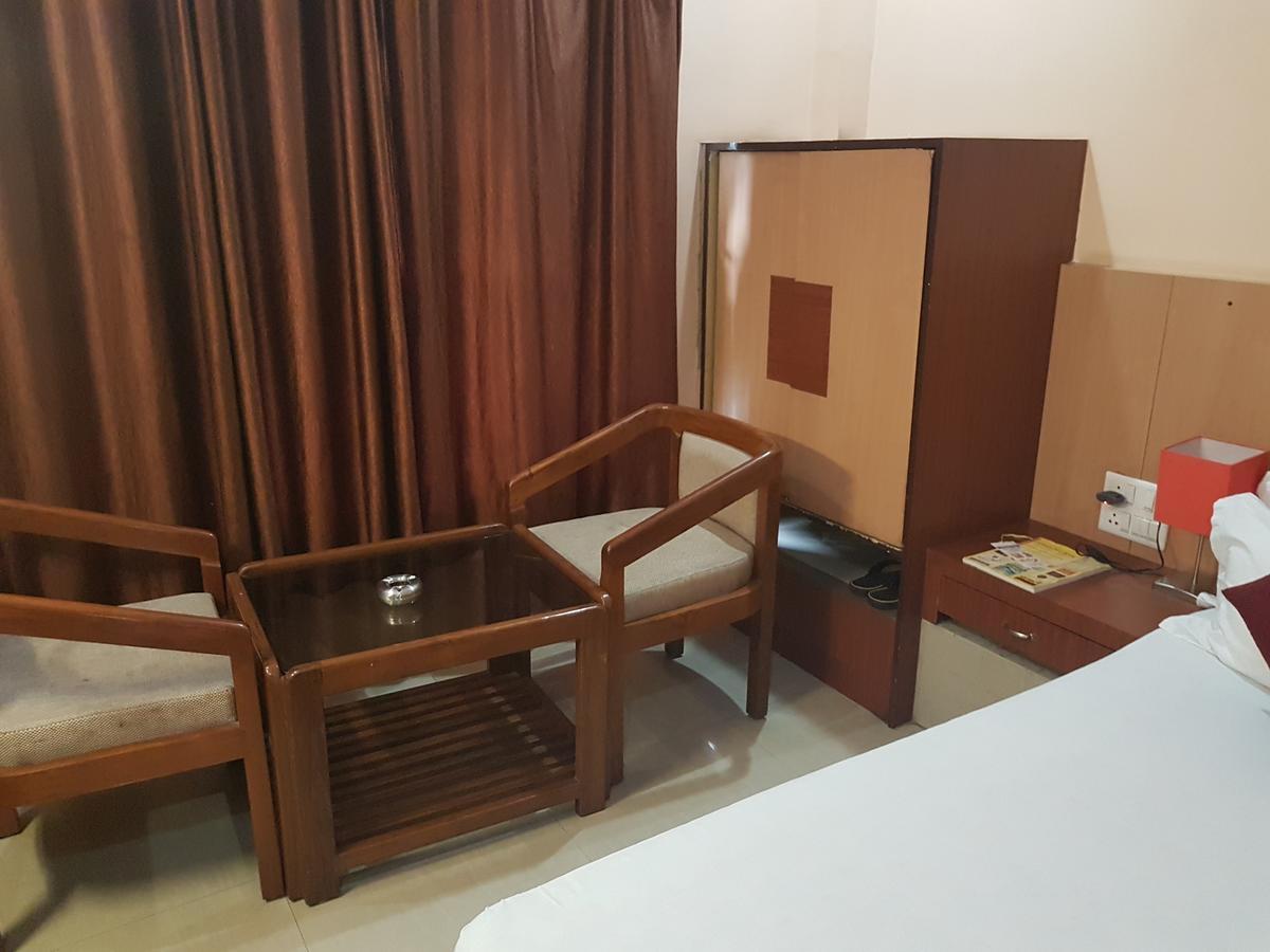 סיליגורי Hotel Simla מראה חיצוני תמונה