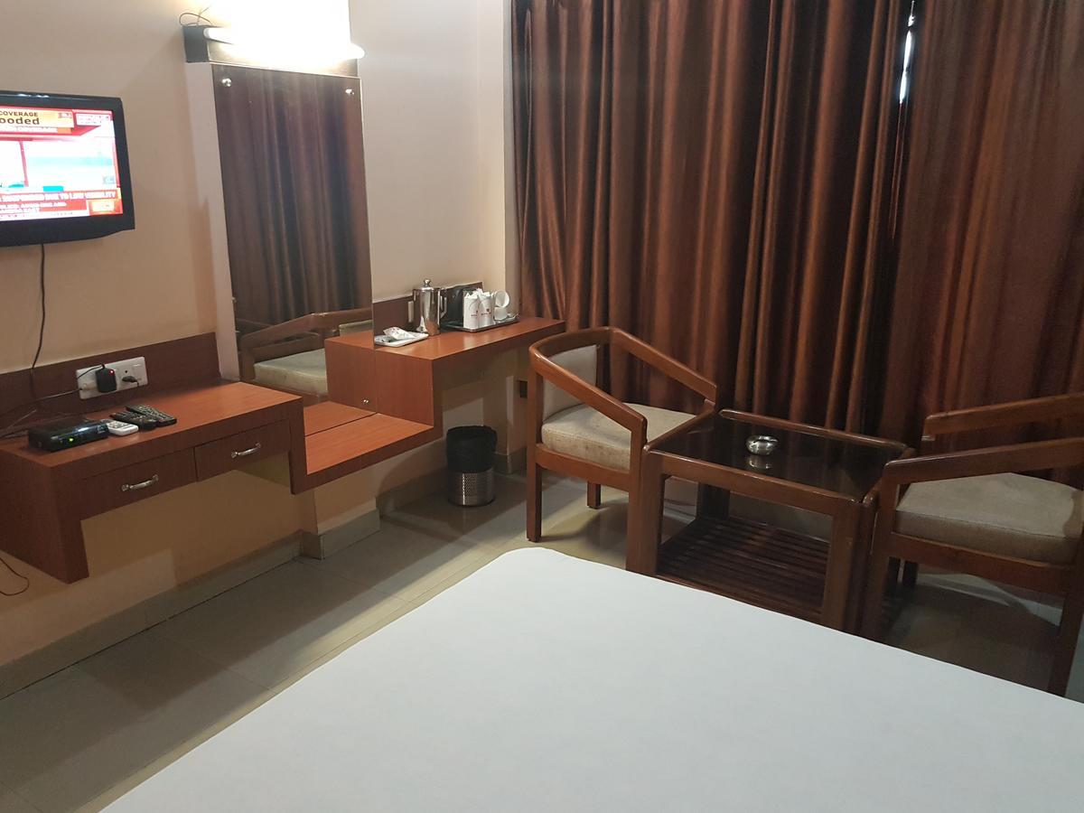 סיליגורי Hotel Simla מראה חיצוני תמונה
