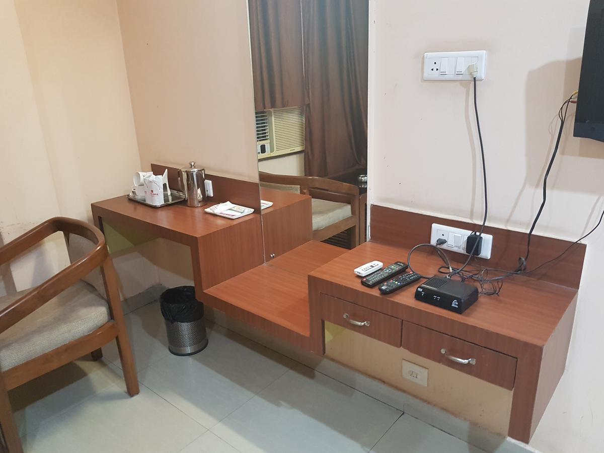 סיליגורי Hotel Simla מראה חיצוני תמונה