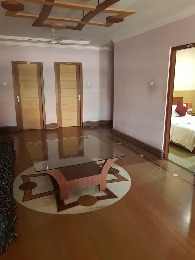 סיליגורי Hotel Simla מראה חיצוני תמונה