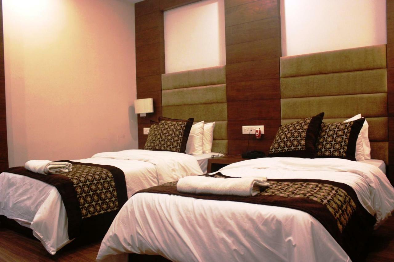 סיליגורי Hotel Simla מראה חיצוני תמונה